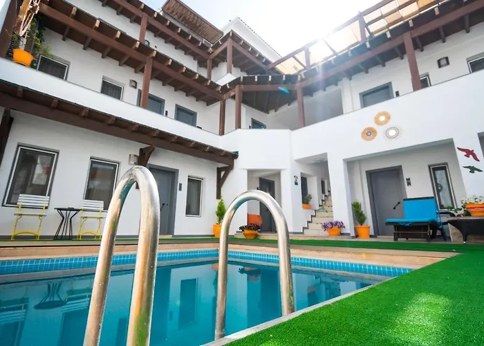7. Art Feslegen Hotel